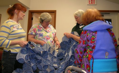 Examining Dianne's Jeans quilt